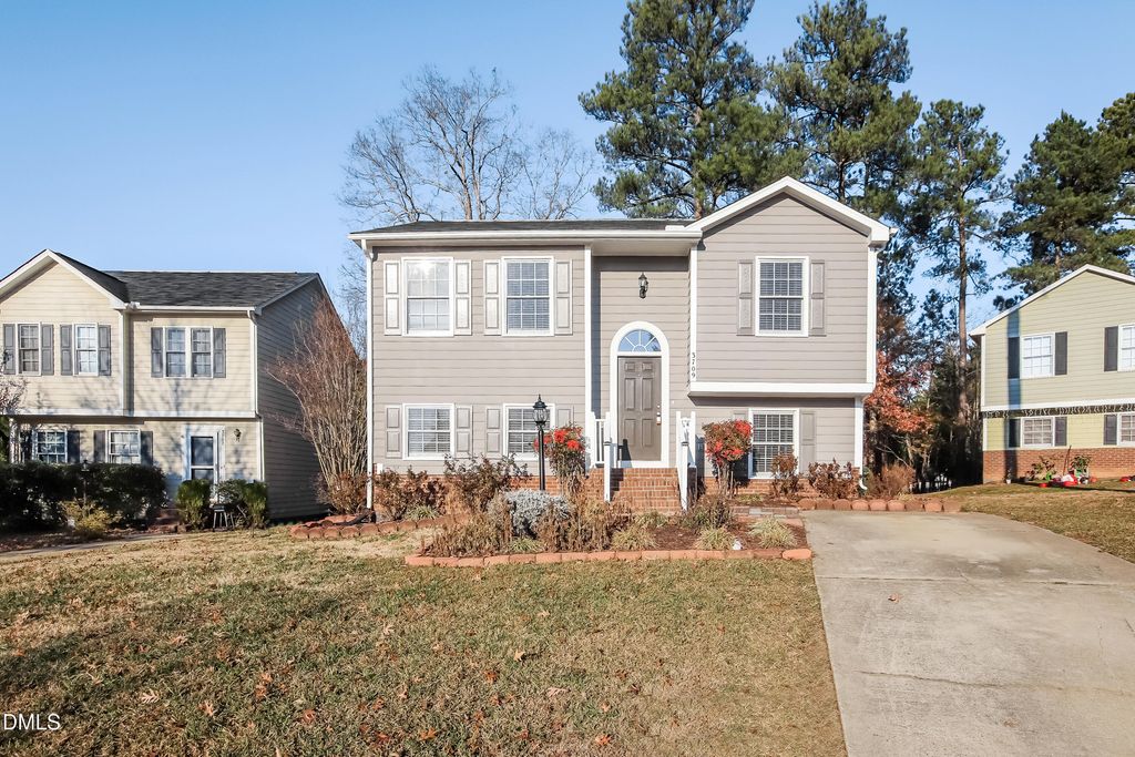 3709 Phillips W Way, Durham, NC 27713