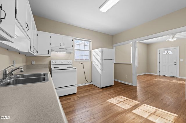 624 Delaware Avenue, Burlington, NC 27217