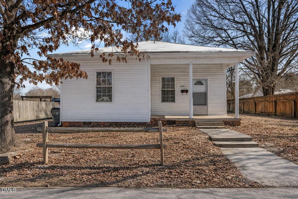 624 Delaware Avenue, Burlington, NC 27217