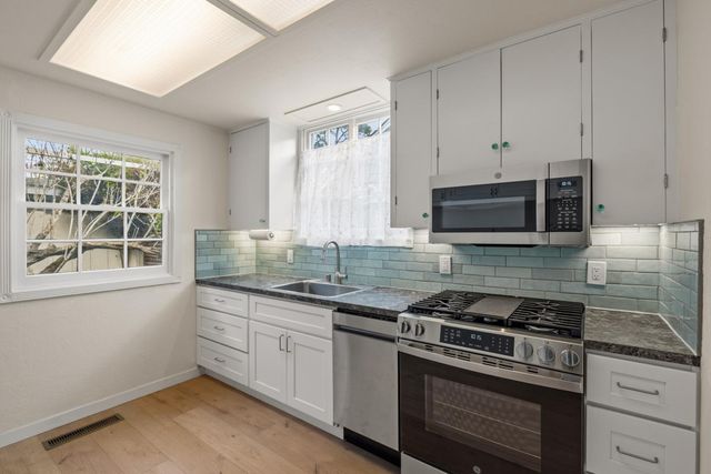 216 Park Street, Pacific Grove, CA 93950