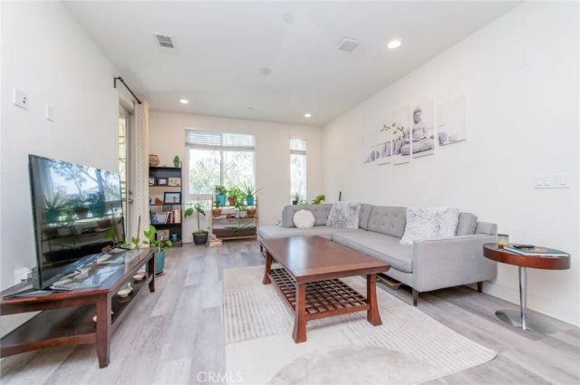 2342 Nolita, Irvine, CA 92612