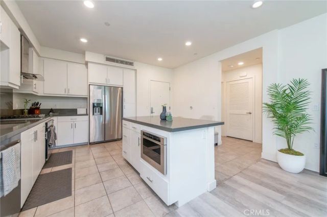 2342 Nolita, Irvine, CA 92612