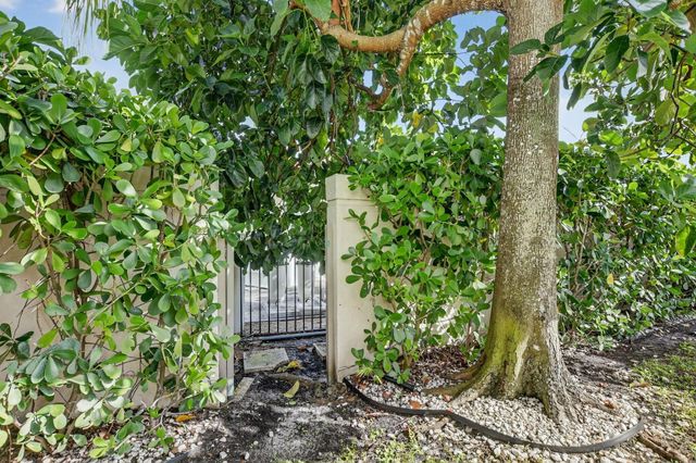 2565 NW 52nd Street, Boca Raton, FL 33496