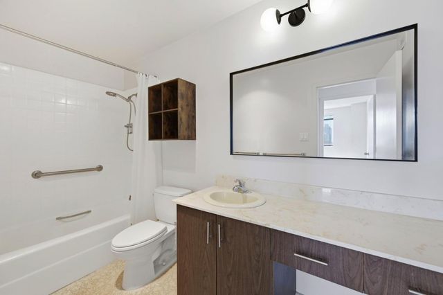 946 Stockton Street 18C, San Francisco, CA 94108