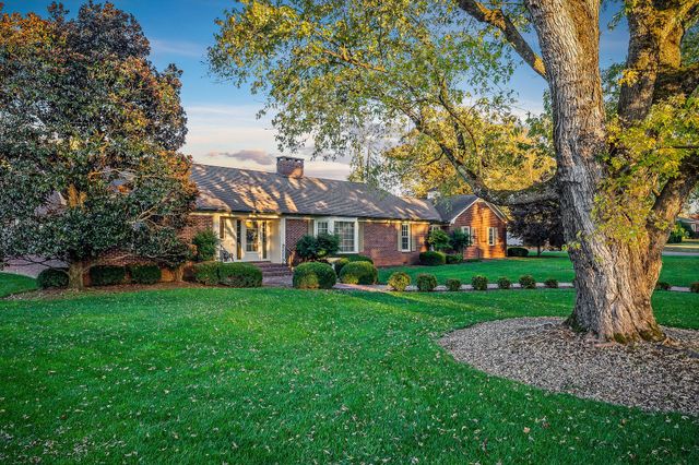 200 Westwood 4th Ave, Mcminnville, TN 37110