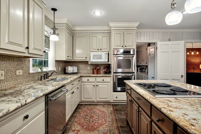 200 Westwood 4th Ave, Mcminnville, TN 37110