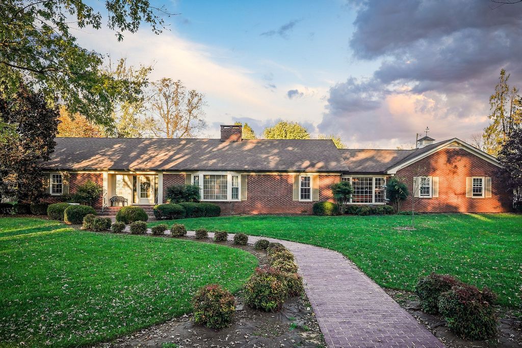 200 Westwood 4th Ave, Mcminnville, TN 37110