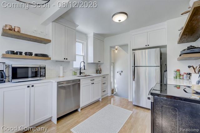3907 Gardner Avenue, Berkley, MI 48072