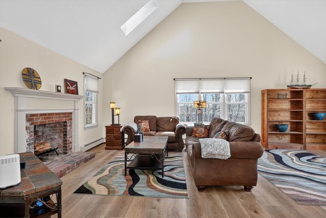 3 Patriot Dr, Northborough, MA 01532