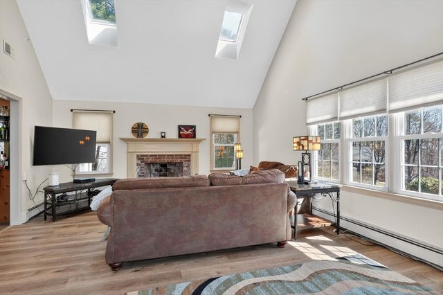 3 Patriot Dr, Northborough, MA 01532