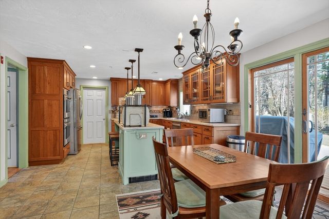 3 Patriot Dr, Northborough, MA 01532