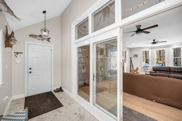 36 Blueberry Lane, New Ipswich, NH 03071