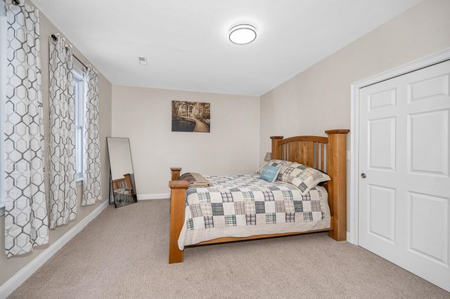 36 Blueberry Lane, New Ipswich, NH 03071