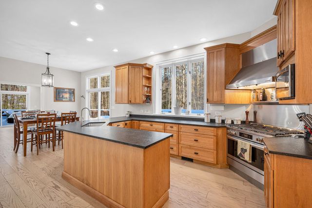 36 Blueberry Lane, New Ipswich, NH 03071