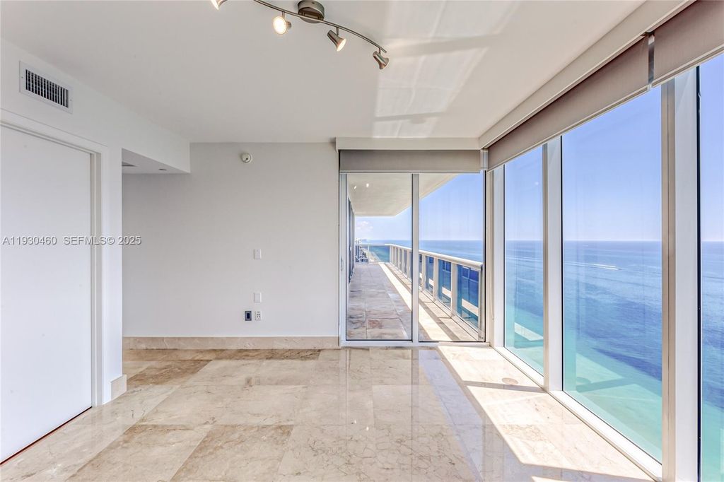 Image 22 of property listing at 1830 S OCEAN DR 4601, Hallandale Beach, FL 33009