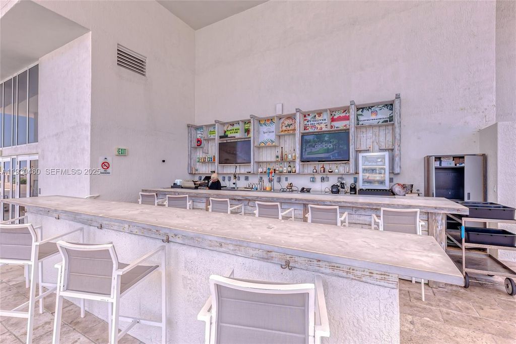 Image 33 of property listing at 1830 S OCEAN DR 4601, Hallandale Beach, FL 33009