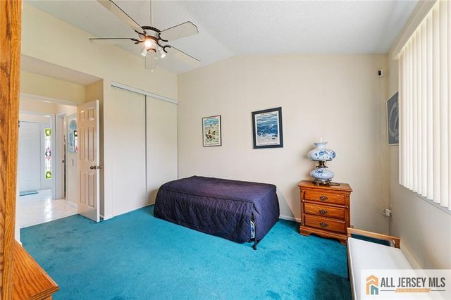 664 Azalea Plaza 664B, Monroe, NJ 08831