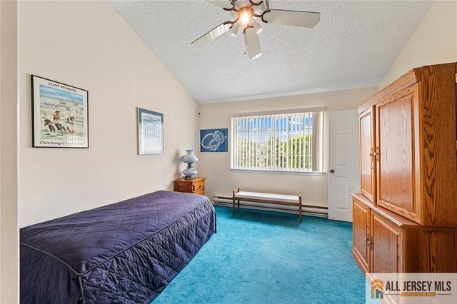 664 Azalea Plaza 664B, Monroe, NJ 08831