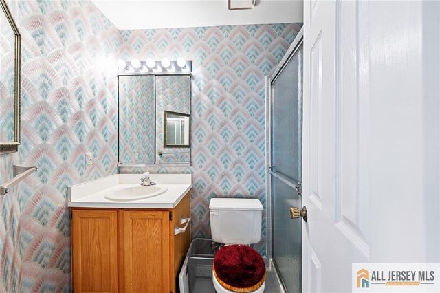 664 Azalea Plaza 664B, Monroe, NJ 08831