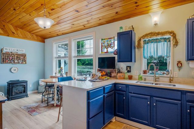 179 Holiday Ln, Sparta, TN 38583