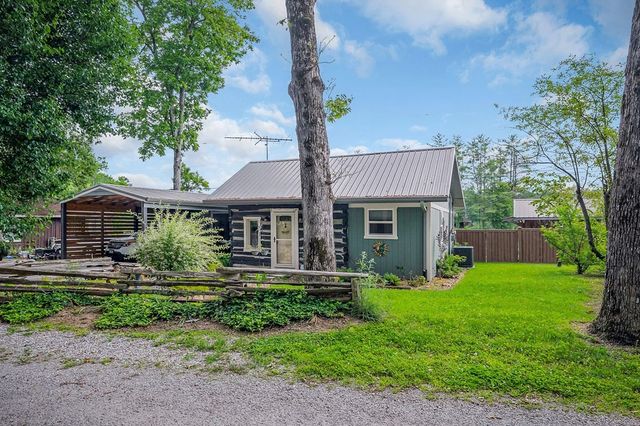 179 Holiday Ln, Sparta, TN 38583