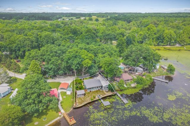 179 Holiday Ln, Sparta, TN 38583