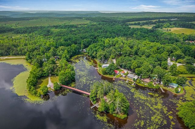 179 Holiday Ln, Sparta, TN 38583