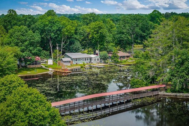 179 Holiday Ln, Sparta, TN 38583