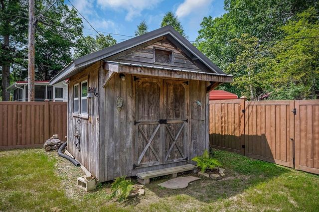 179 Holiday Ln, Sparta, TN 38583