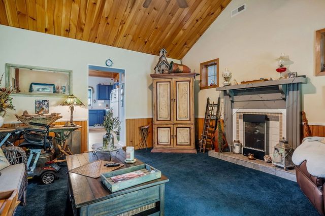 179 Holiday Ln, Sparta, TN 38583