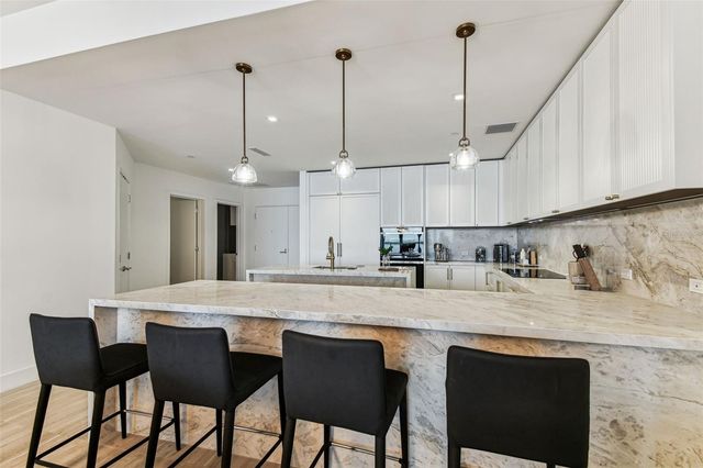 3101 BAYSHORE BOULEVARD 1402, Tampa, FL 33629