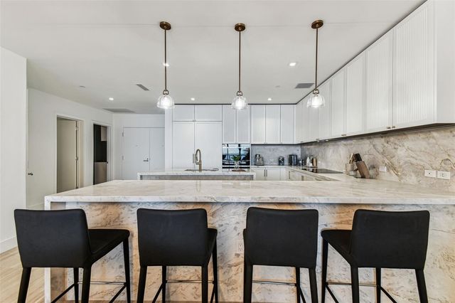 3101 BAYSHORE BOULEVARD 1402, Tampa, FL 33629