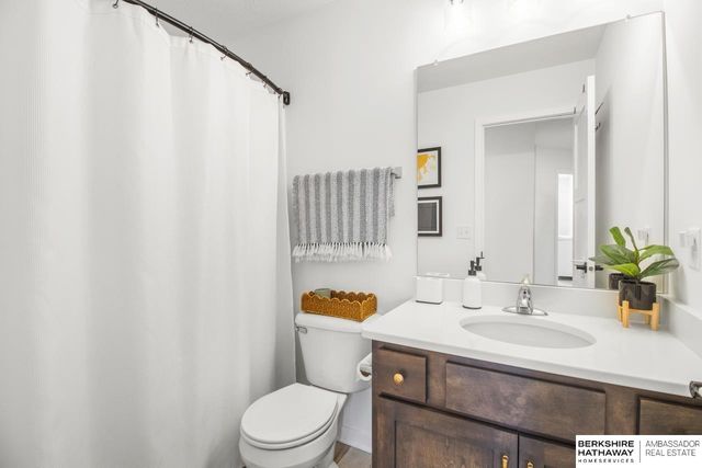 5804 N 183rd Street, Elkhorn, NE 68022
