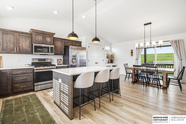 5804 N 183rd Street, Elkhorn, NE 68022