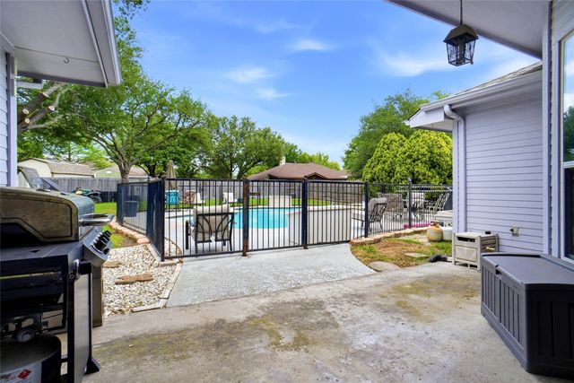 1801 Manten Boulevard, Denton, TX 76208