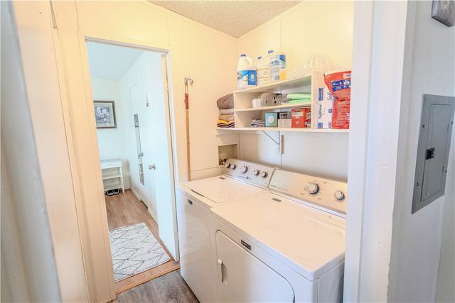 5384 W Brook Drive, Golden Valley, AZ 86413