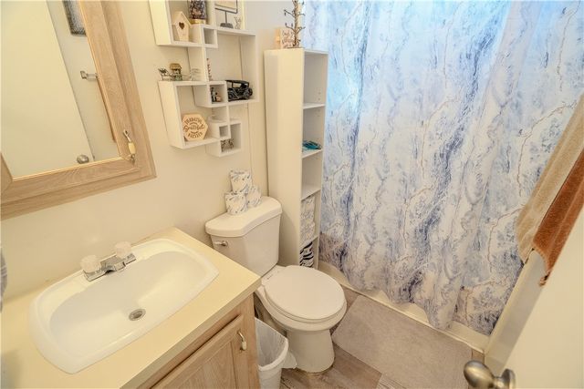 5384 W Brook Drive, Golden Valley, AZ 86413