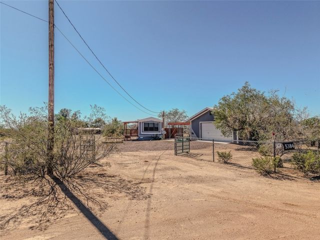 5384 W Brook Drive, Golden Valley, AZ 86413