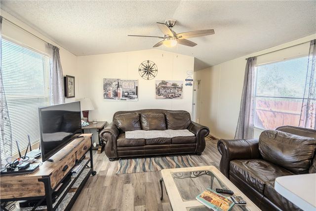 5384 W Brook Drive, Golden Valley, AZ 86413