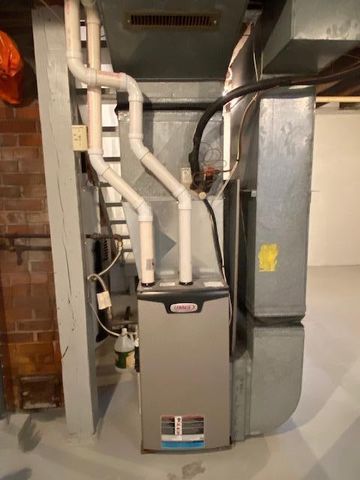 305 4th Street SW, Pine Island, MN 55963