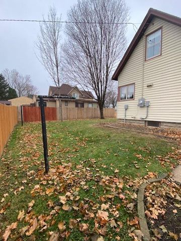 305 4th Street SW, Pine Island, MN 55963