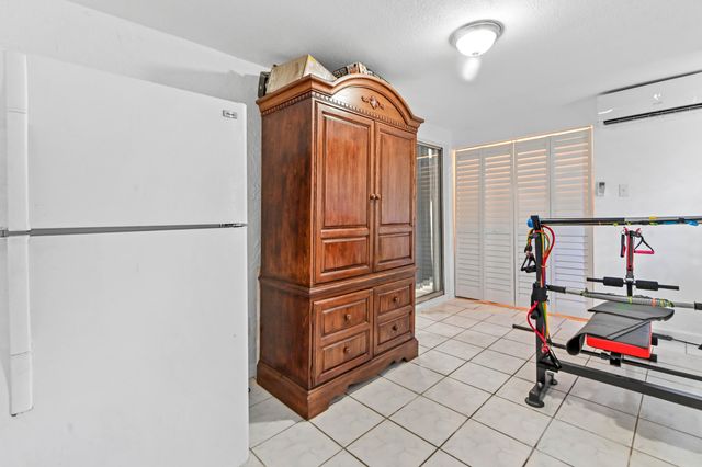 7904 SW 8th Street, North Lauderdale, FL 33068