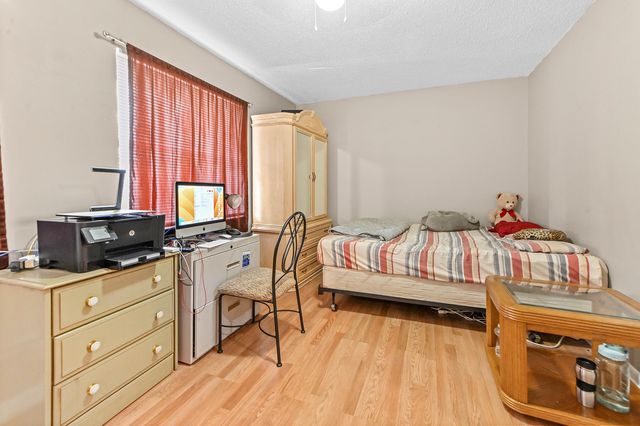 7904 SW 8th Street, North Lauderdale, FL 33068