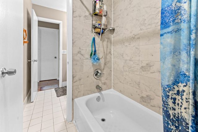 7904 SW 8th Street, North Lauderdale, FL 33068