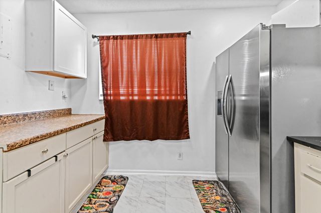7904 SW 8th Street, North Lauderdale, FL 33068