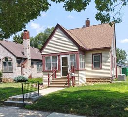 351 8th Avenue S, South Saint Paul, MN 55075