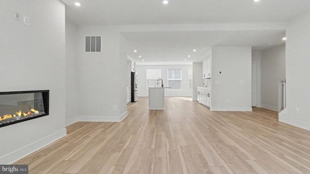 43595 FARRINGDON SQ, Broadlands, VA 20148
