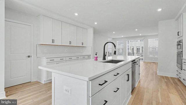 43595 FARRINGDON SQ, Broadlands, VA 20148