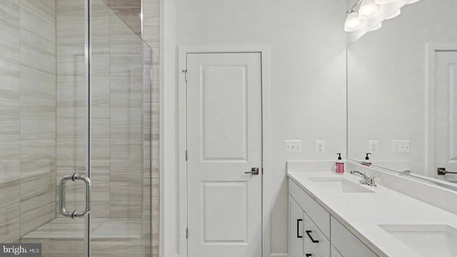 43595 FARRINGDON SQ, Broadlands, VA 20148