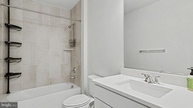 43595 FARRINGDON SQ, Broadlands, VA 20148